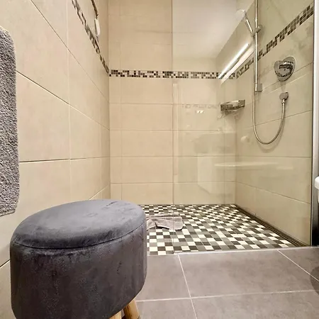 Bergnest Apartment *