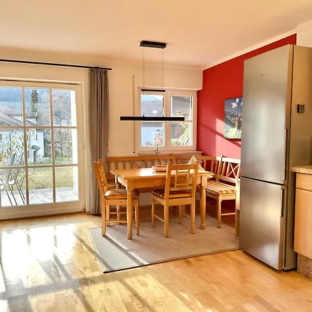 Bergnest Apartment *